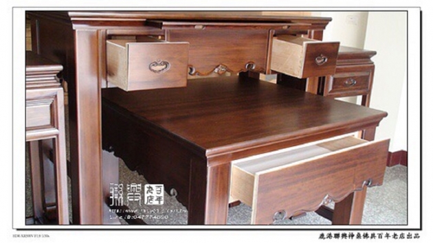 專利福滿堂桌 7