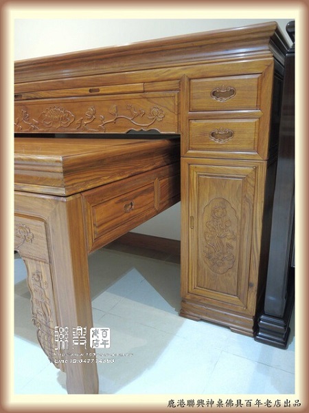 花梨蓮花箱型桌 2