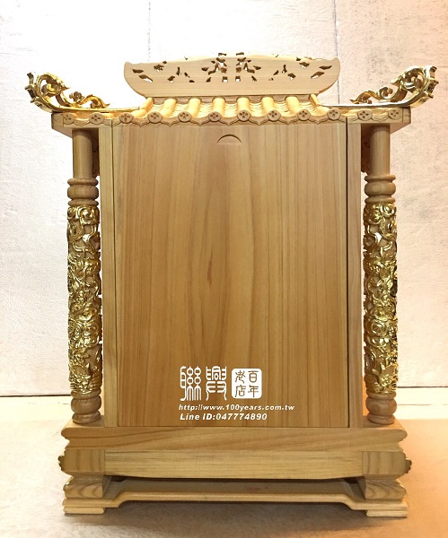 客製翹翼龕安金雷雕墨畫 7