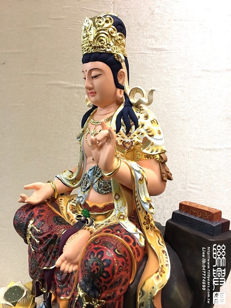 尺六極彩悠然自在觀音 5