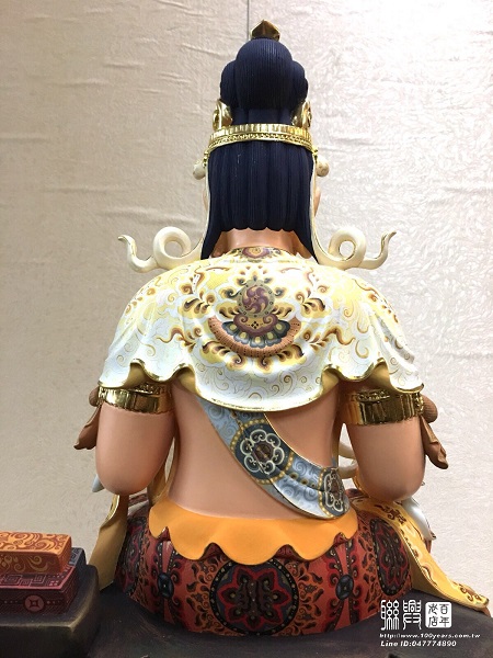 尺六極彩悠然自在觀音 9