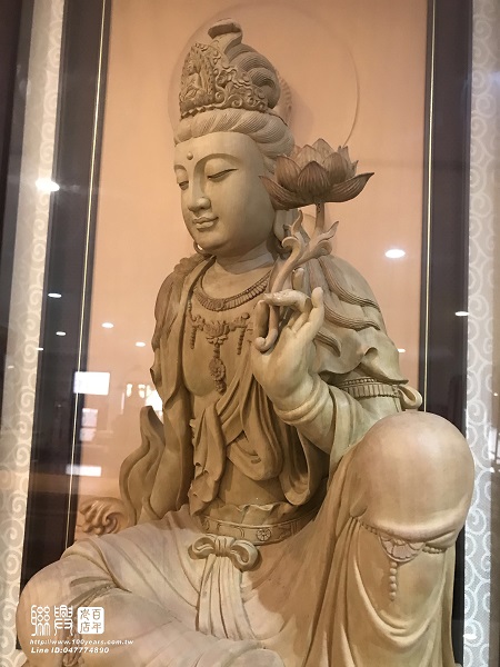 2.2尺金絲楠木水雲自在觀音 4