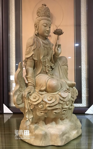 2.2尺金絲楠木水雲自在觀音 5
