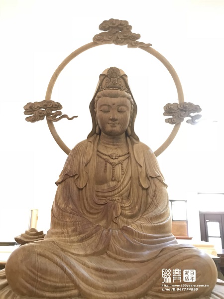 2.2尺金絲楠木祥雲正體觀音 2