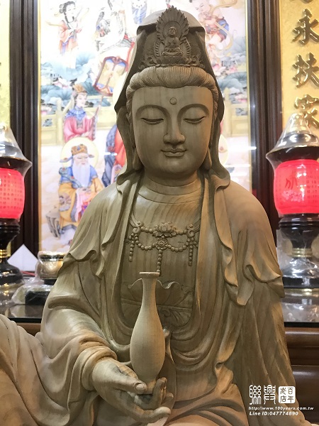 2.2尺金絲楠木岩台悠然觀音 2