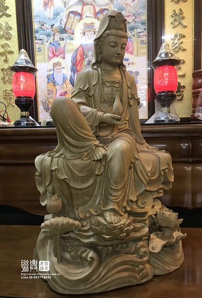 2.2尺金絲楠木岩台悠然觀音 6