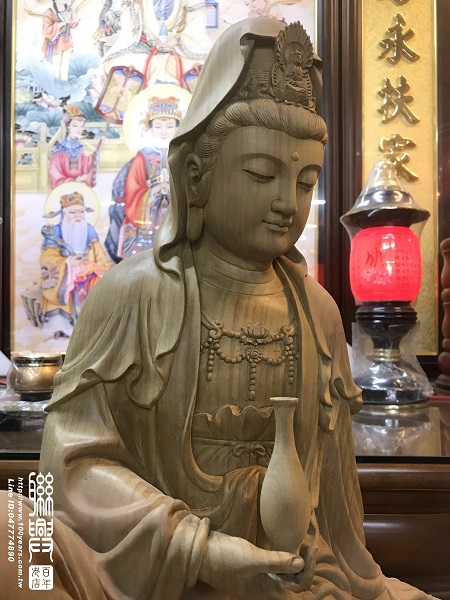 2.2尺金絲楠木岩台悠然觀音 5