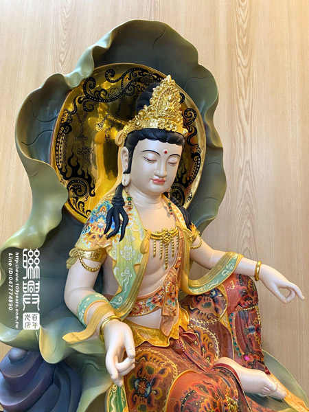 2.2尺金絲楠木極彩荷合如意觀自在觀音 7