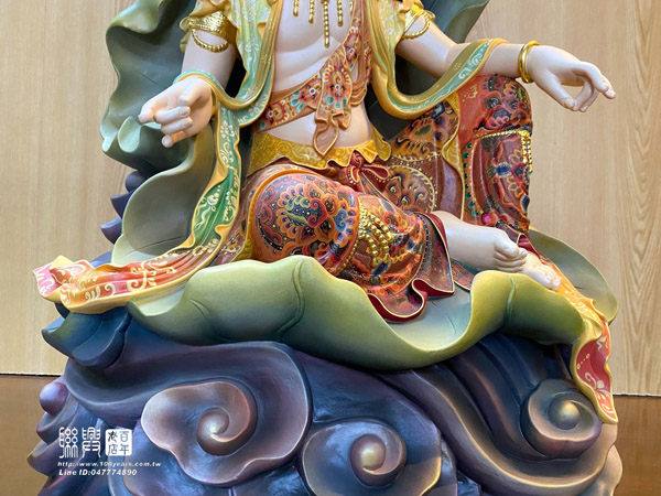 2.2尺金絲楠木極彩荷合如意觀自在觀音 3