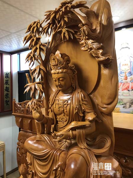 四尺八頂級台灣檜木紫竹林自在觀音 9