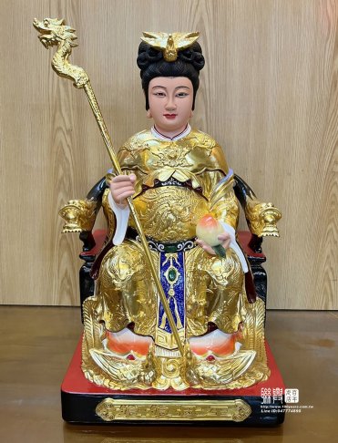 年輕母娘持杖持壽桃安金彩繪 2