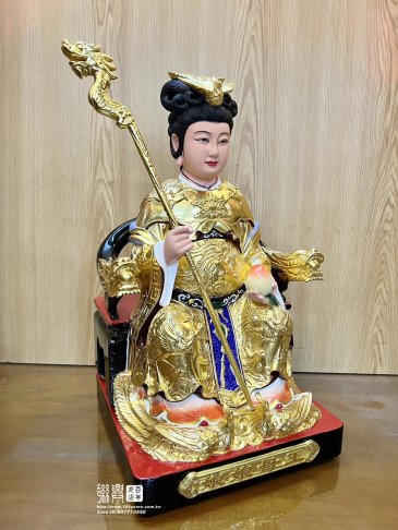 年輕母娘持杖持壽桃安金彩繪 5